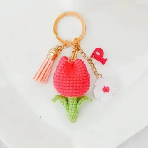 Llavero tulipán amigurumi de Thalía Rivera