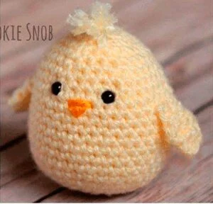 Llavero patron gratis amigurumi pollito