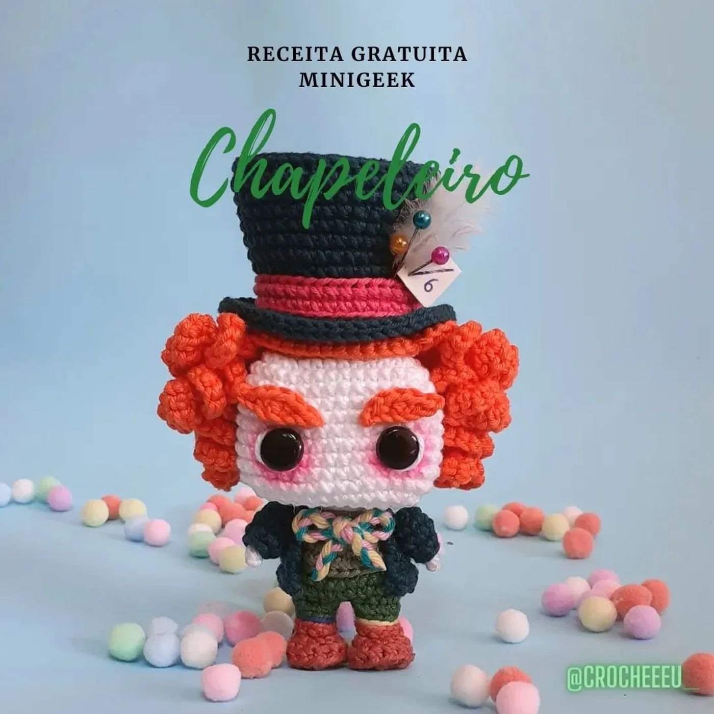 Sombrerero Loco amigurumi terminado con sombrero de copa y abrigo detallado