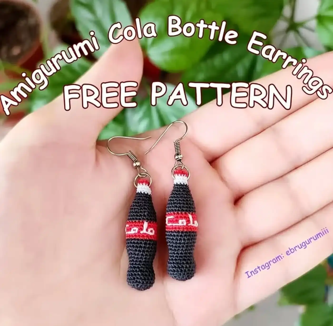 Pendientes de Coca-Cola tejidos a crochet estilo amigurumi, botella pequeña con etiqueta roja y tapa