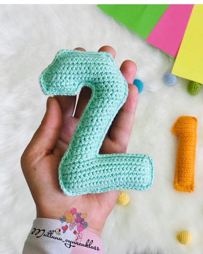 Número 2 amigurumi tejido a crochet