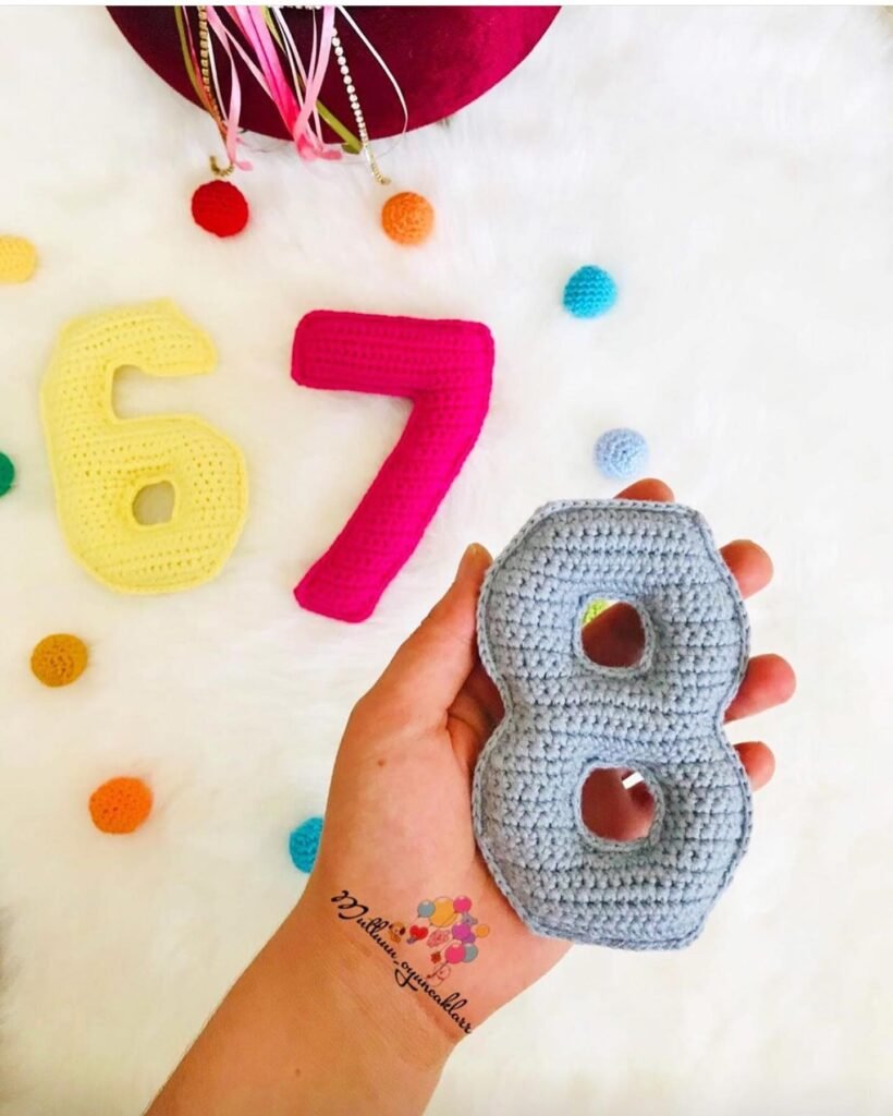 Número 7 amigurumi tejido a crochet