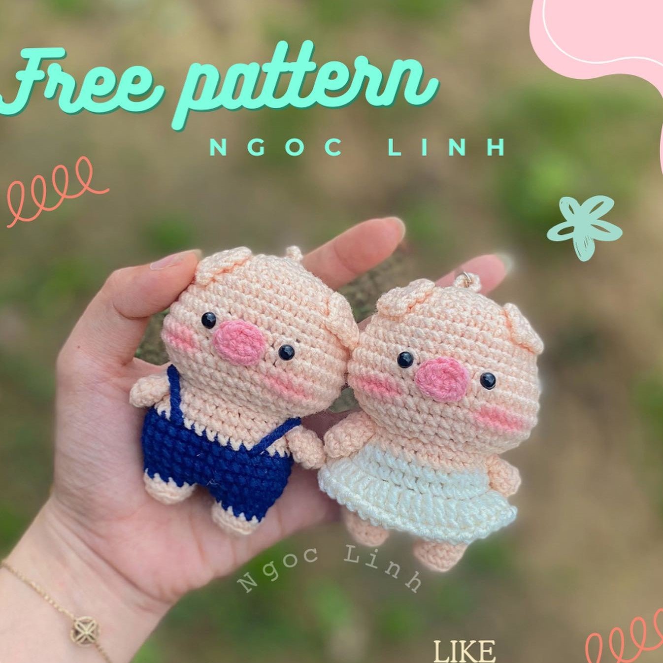 Cerditos amigurumi tejidos a crochet, versiones niño con overol y niña con vestido rosa y blanco.