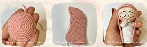 Tres Etapas De Crochet 1 Una Pieza Circular De Crochet Rosa 2 La Misma Pieza Extendida Para Formar Una Estructura En Forma De Tubo 3 El Producto Terminado Una Pequeña Virgencita Amigurumi Envuelta En Una Manta De Crochet Rosa Con Los Ojos Cerrados Todo Sostenido En La Mano Perfecto Para Quienes Buscan Un Amigurumi En Español