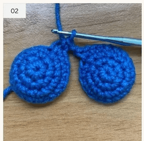 Paso 2 De Crochet Dos Círculos Amigurumi Azules Unidos
